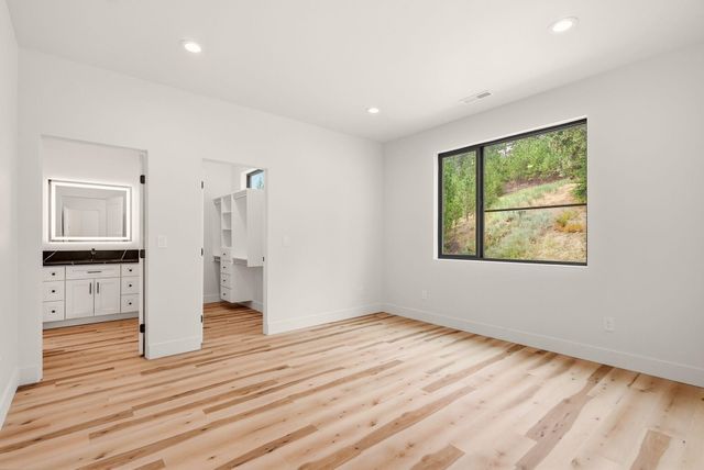 5030 S Lincoln Way, Spokane, WA 99224