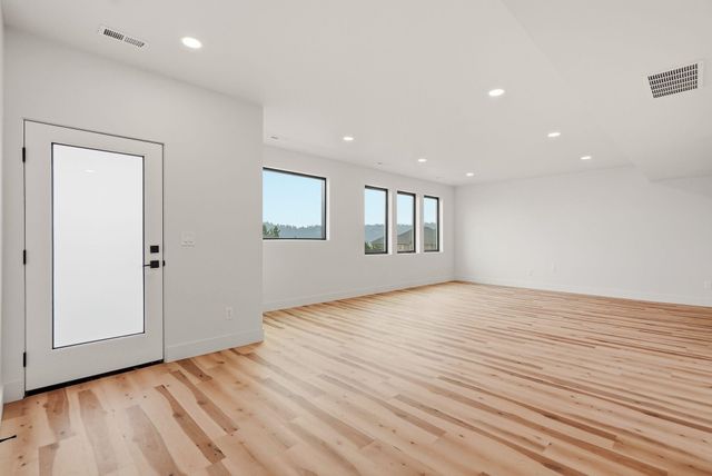 5030 S Lincoln Way, Spokane, WA 99224