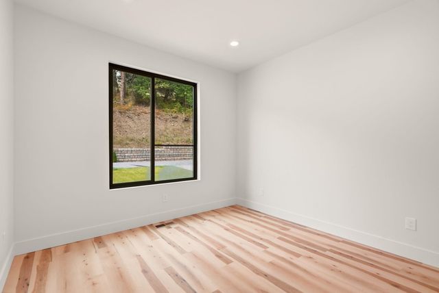 5030 S Lincoln Way, Spokane, WA 99224