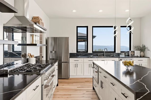 5030 S Lincoln Way, Spokane, WA 99224