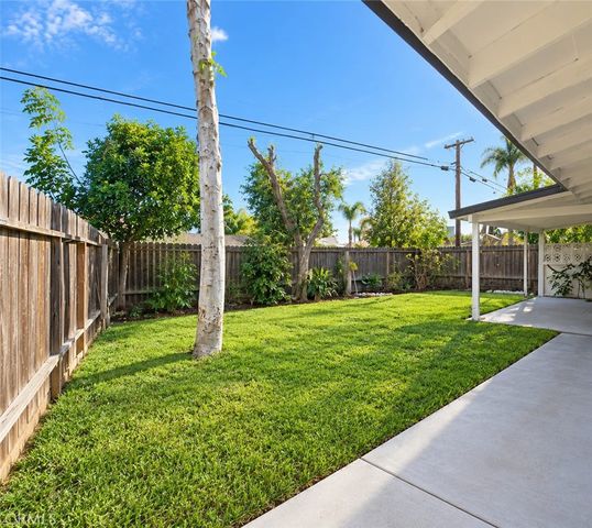 600 E Pinehurst, La Habra, CA 90631