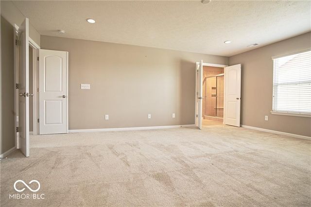 8709 Rowling Way, Indianapolis, IN 46239