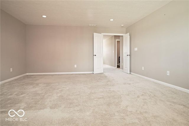 8709 Rowling Way, Indianapolis, IN 46239