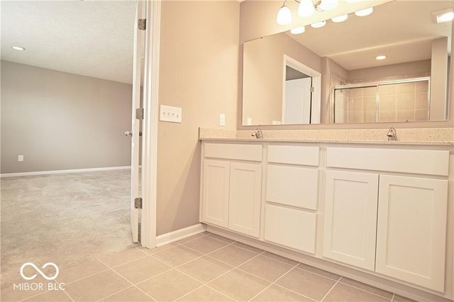 8709 Rowling Way, Indianapolis, IN 46239