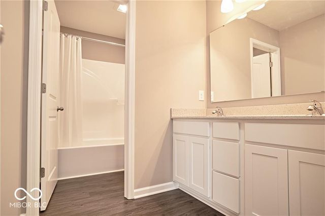 8709 Rowling Way, Indianapolis, IN 46239