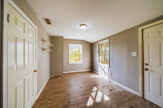 201 E Shofner St., Longview, TX 75604