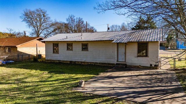 201 E Shofner St., Longview, TX 75604