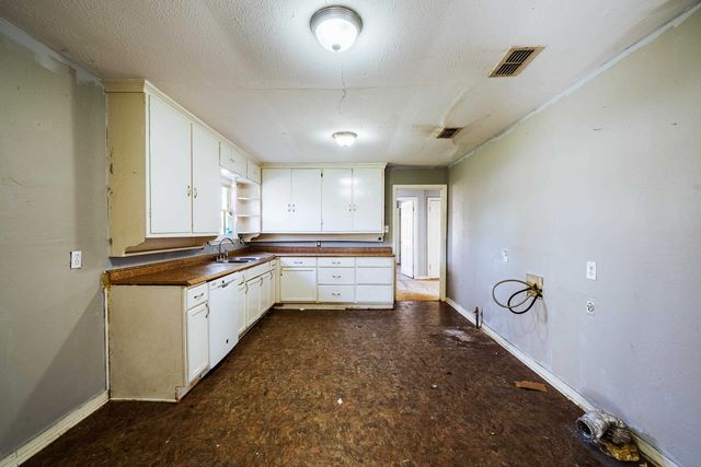 201 E Shofner St., Longview, TX 75604