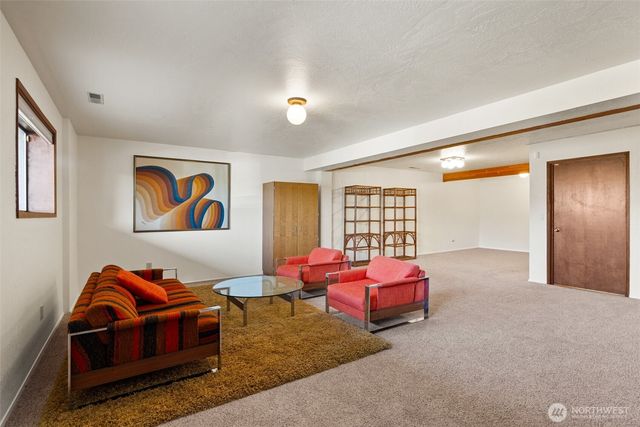 521 S Liberty, Port Angeles, WA 98362
