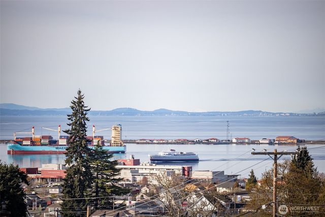 521 S Liberty, Port Angeles, WA 98362