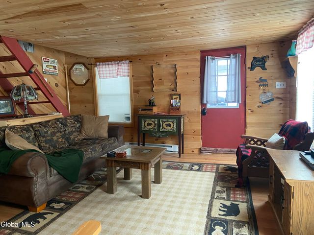 5268 Pillar Way, Fort Ann, NY 12827