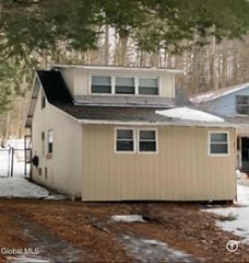 5268 Pillar Way, Fort Ann, NY 12827