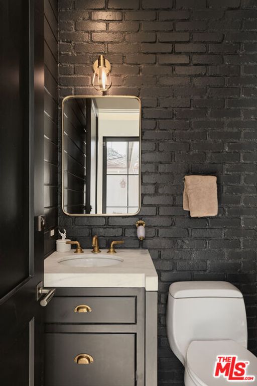 Image 25 of property listing at 2835 Westbrook Avenue, Los Angeles, CA 90046