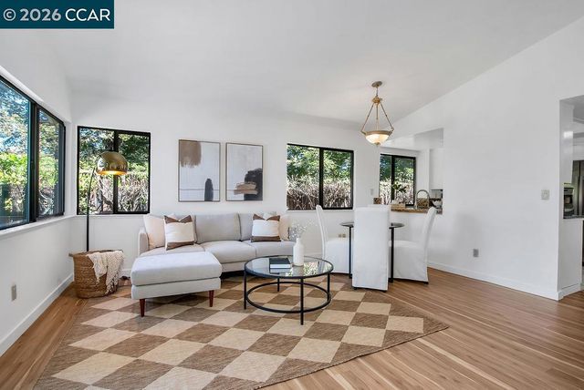 2200 Forsythia Way, Martinez, CA 94553