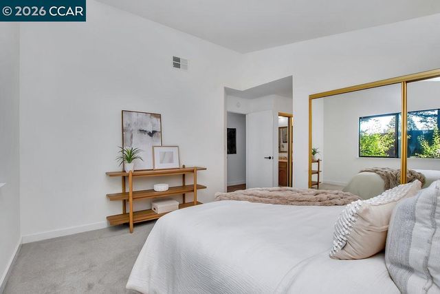 2200 Forsythia Way, Martinez, CA 94553