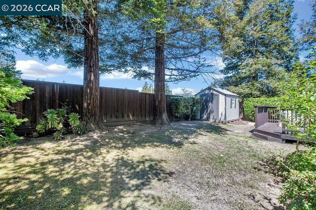 2200 Forsythia Way, Martinez, CA 94553