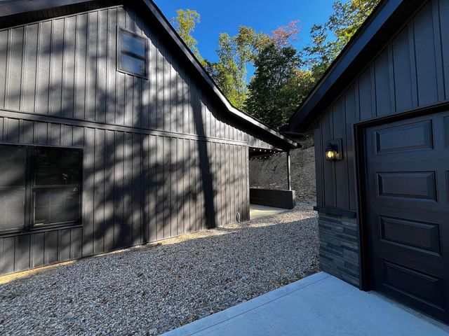 1456 Debord Road, Chillicothe, OH 45601