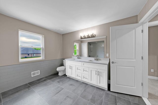 14686 Eleanor Drive, Sterling Heights, MI 48312