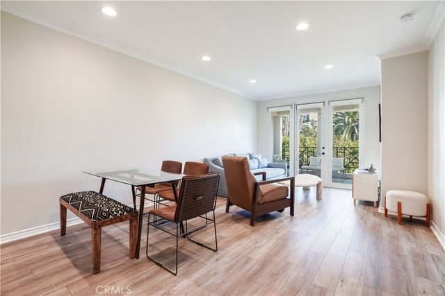 2243 Martin 217, Irvine, CA 92612