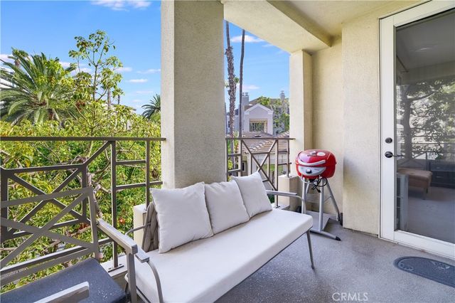 2243 Martin 217, Irvine, CA 92612