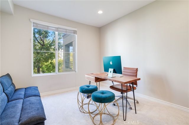 2243 Martin 217, Irvine, CA 92612