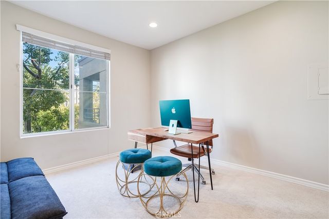 2243 Martin 217, Irvine, CA 92612