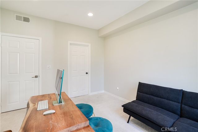 2243 Martin 217, Irvine, CA 92612