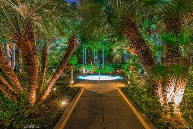 2243 Martin 217, Irvine, CA 92612