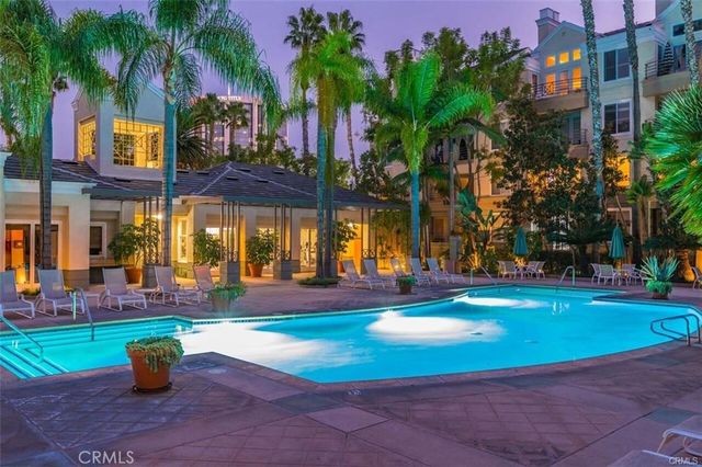 2243 Martin 217, Irvine, CA 92612