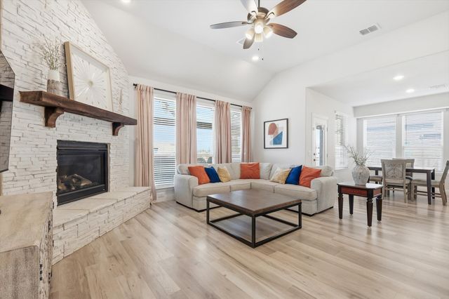 11300 Cedar Creek Drive, Cross Roads, TX 76227