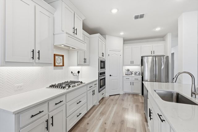 11300 Cedar Creek Drive, Cross Roads, TX 76227