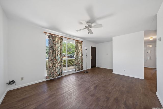 1072 Valley Forge, Schertz, TX 78154