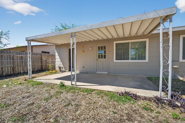 1072 Valley Forge, Schertz, TX 78154