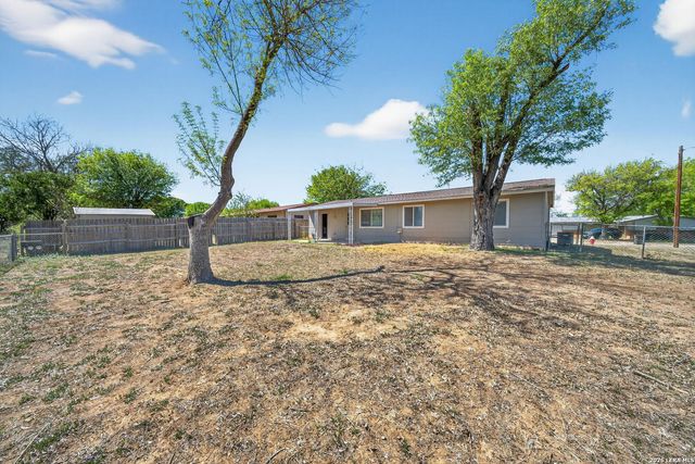 1072 Valley Forge, Schertz, TX 78154