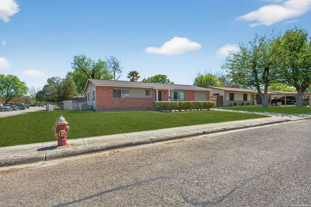 1072 Valley Forge, Schertz, TX 78154