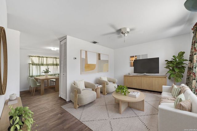 1072 Valley Forge, Schertz, TX 78154