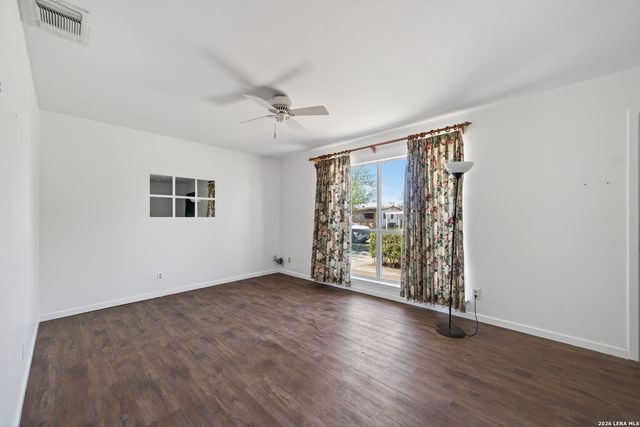 1072 Valley Forge, Schertz, TX 78154