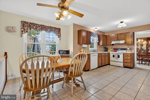 3604 PEREGRINE CIR, Mountville, PA 17554