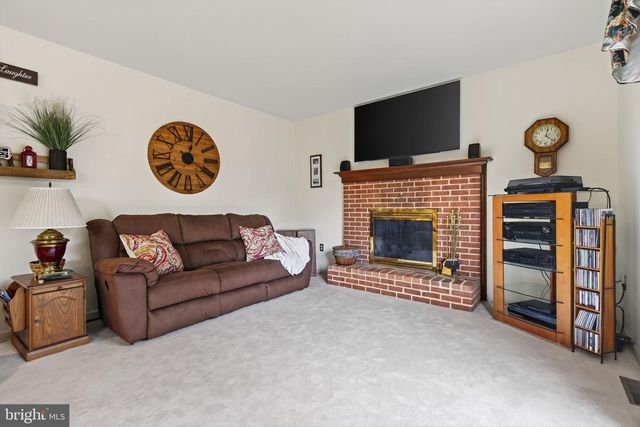 3604 PEREGRINE CIR, Mountville, PA 17554