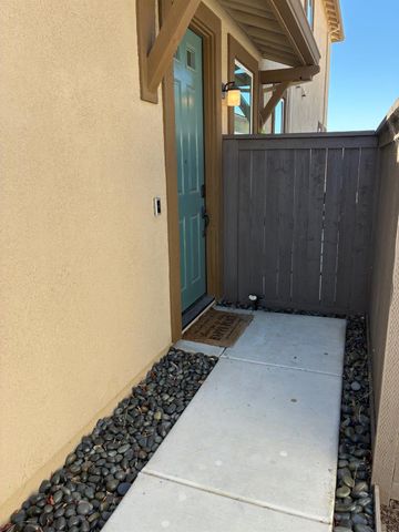 5631 Drifton Way, Sacramento, CA 95835