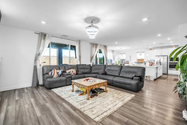 5631 Drifton Way, Sacramento, CA 95835