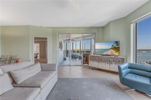 4198 Bay Beach LN 162, Fort Myers Beach, FL 33931