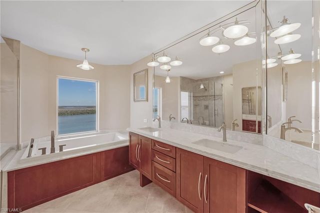 4198 Bay Beach LN 162, Fort Myers Beach, FL 33931