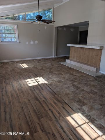 100 Hayes Drive, Lafayette, LA 70501