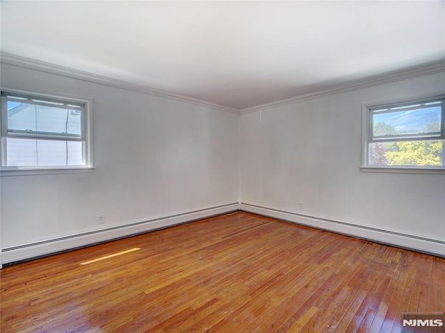 19 Jonquil Circle, Woodbridge, NJ 08863