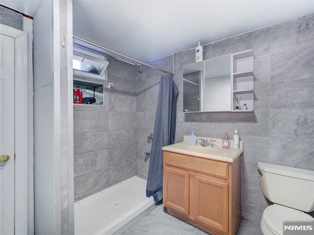 19 Jonquil Circle, Woodbridge, NJ 08863