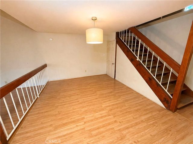 22214 James Alan Circle 1, Chatsworth, CA 91311