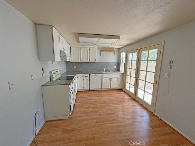22214 James Alan Circle 1, Chatsworth, CA 91311