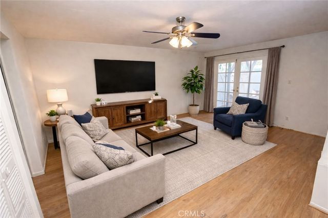22214 James Alan Circle 1, Chatsworth, CA 91311