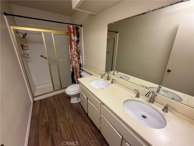 22214 James Alan Circle 1, Chatsworth, CA 91311